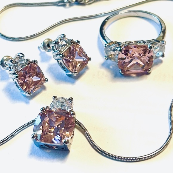 Costume Jewelry Set Silver Tone and Pink Stones - Picture 4 of 10